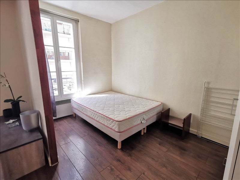 Flat Rue Gauthey in Paris