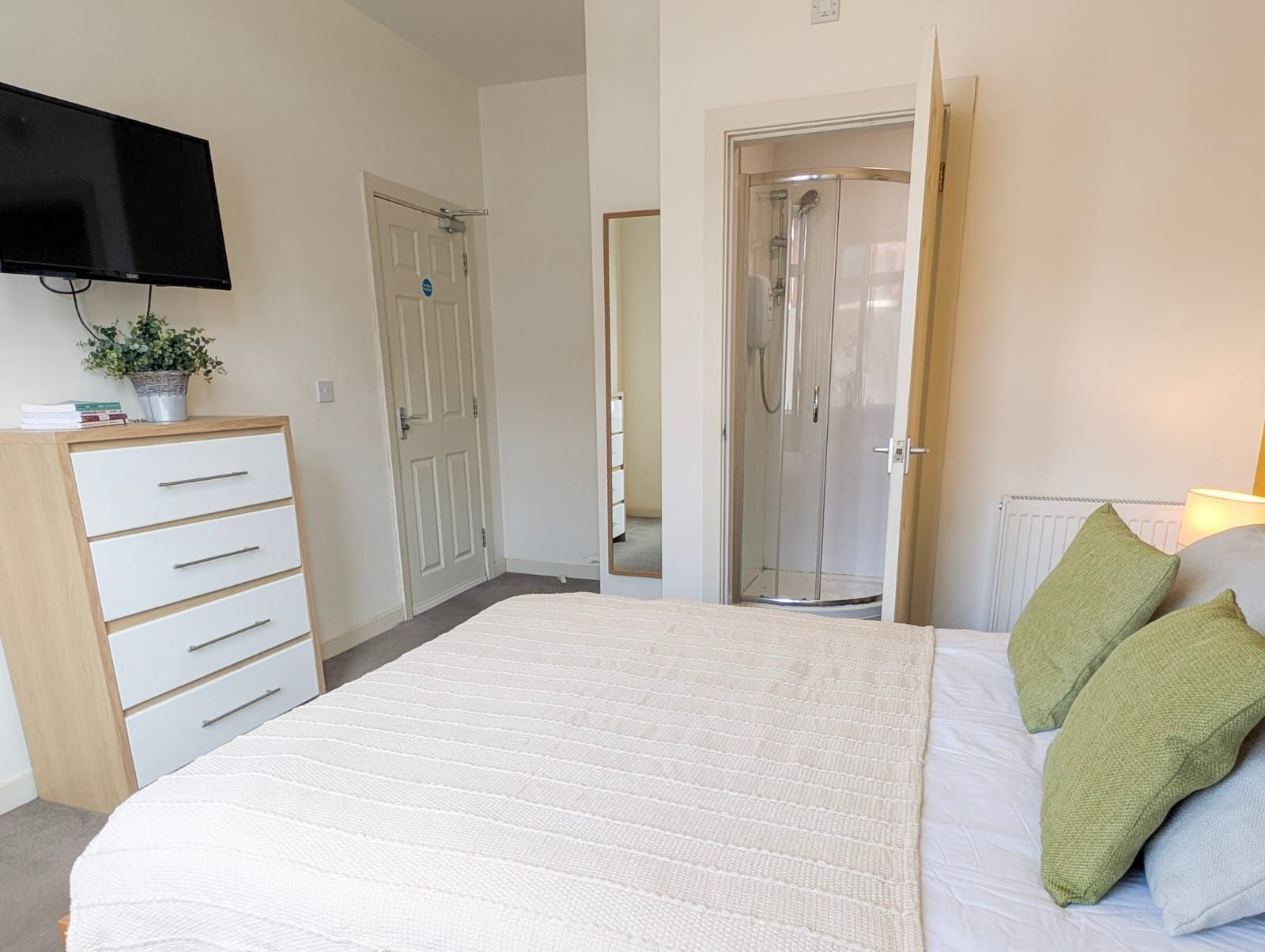 Room Nelson Street in Crewe