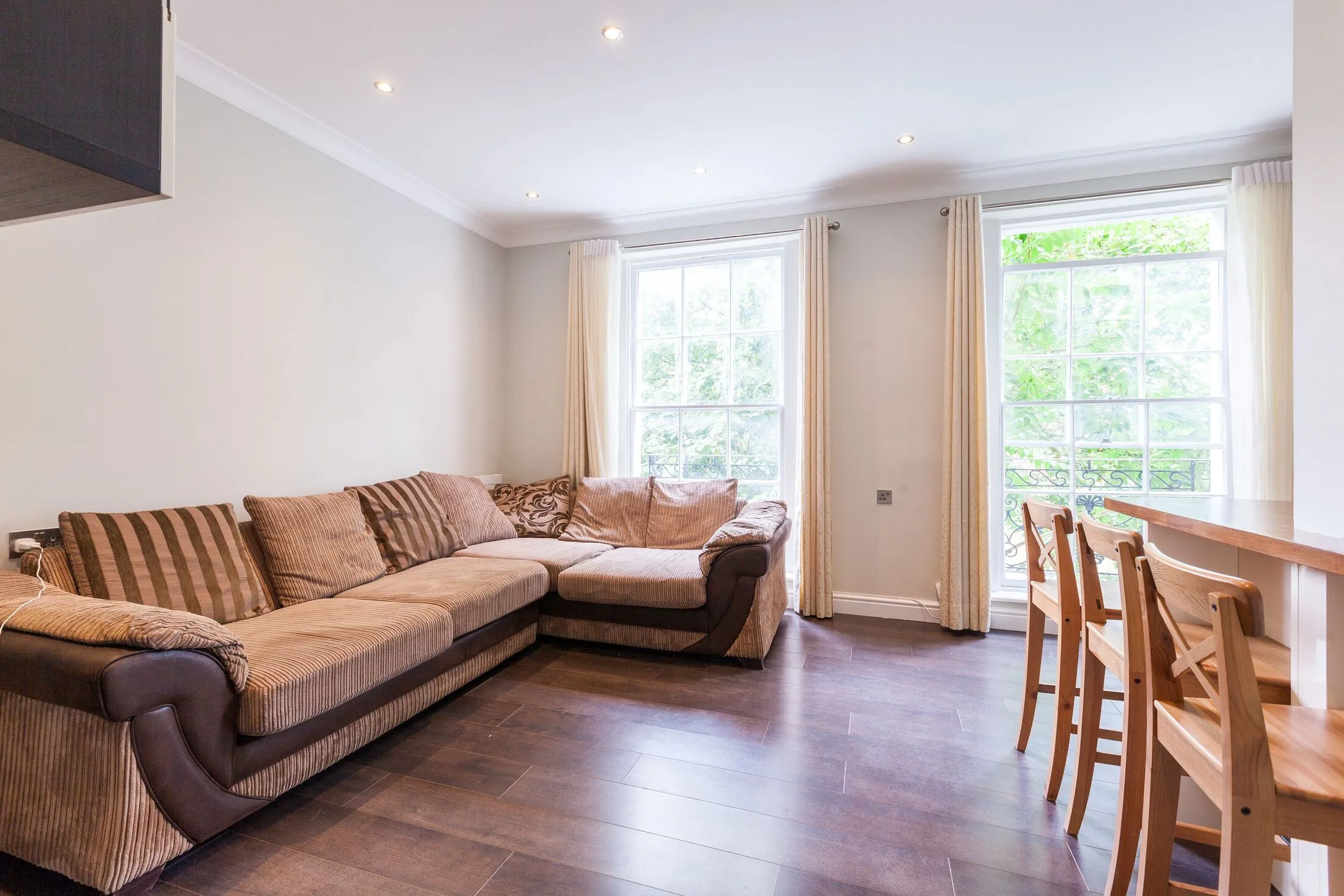 Flat Vassall Road in Greater London