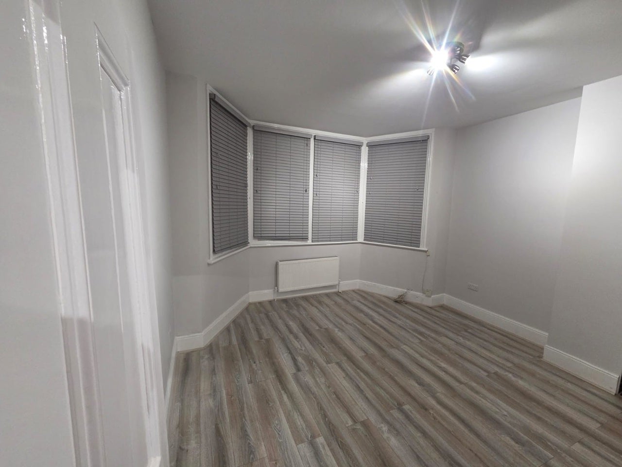 Flat Riggindale Road in Greater London