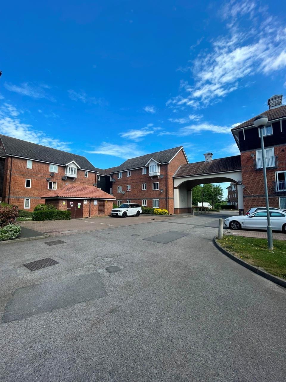 Flat De Mandeville Court in Greater London