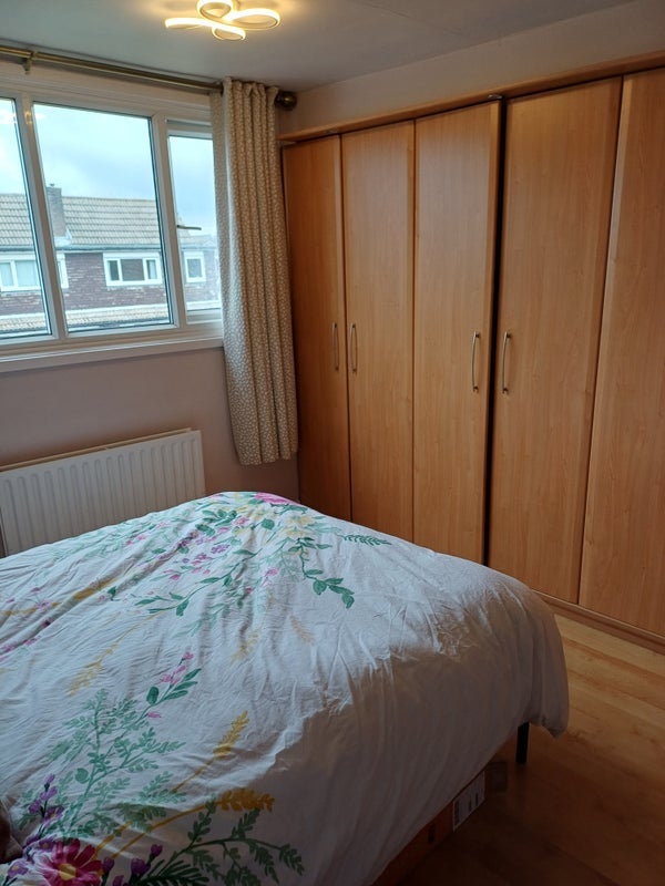 Room Hollingthorpe Avenue in Wakefield