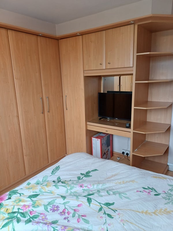 Room Hollingthorpe Avenue in Wakefield