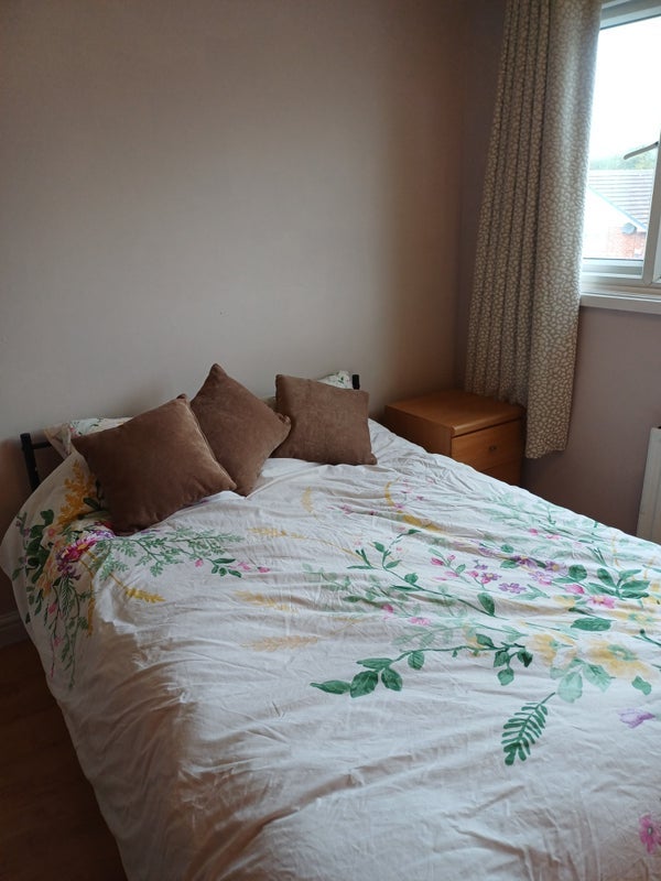 Room Hollingthorpe Avenue in Wakefield