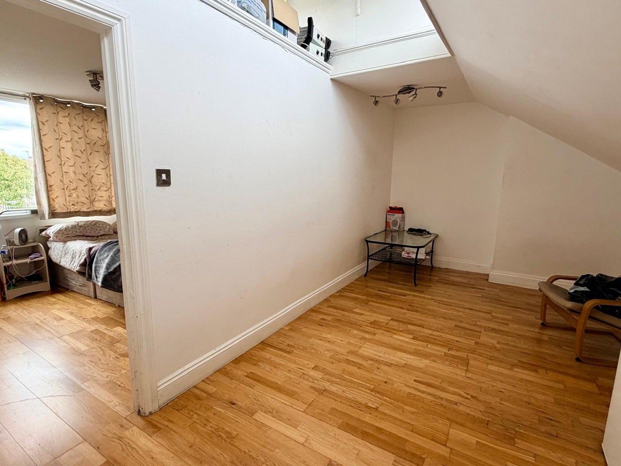 Flat Lyon Park Avenue in Greater London