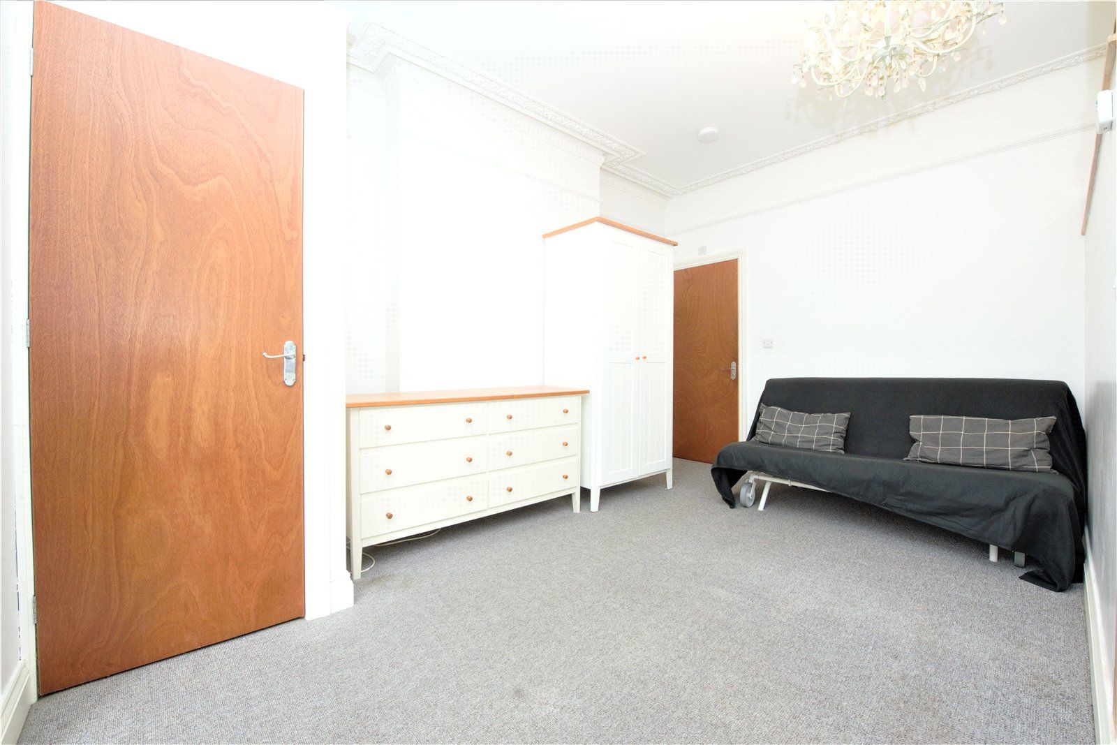 Flat Albion Place in Maidstone