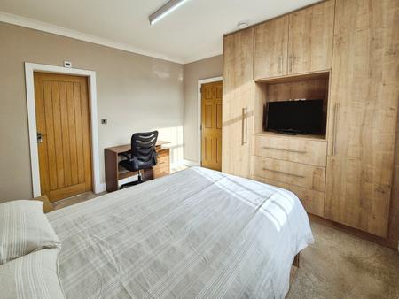 Room Filbert Street East in Leicester