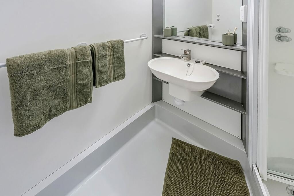 Room Market Road in Greater London