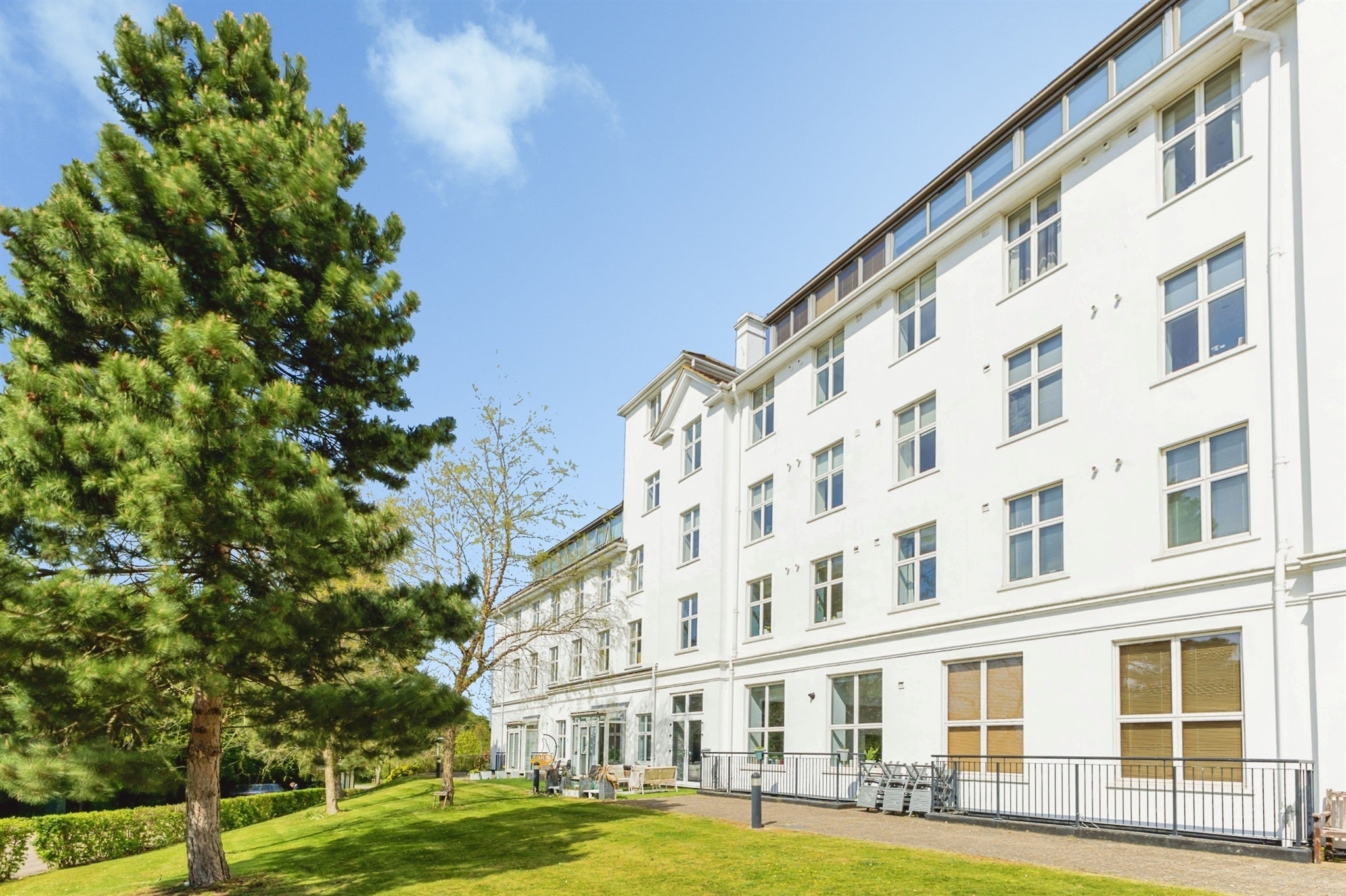Flat Berrywood Drive in Duston