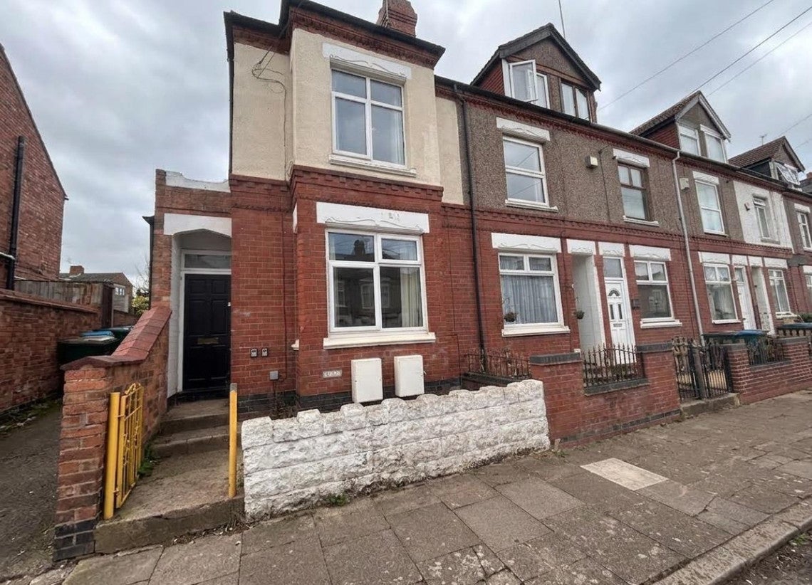 Flat Collingwood Road in Coventry