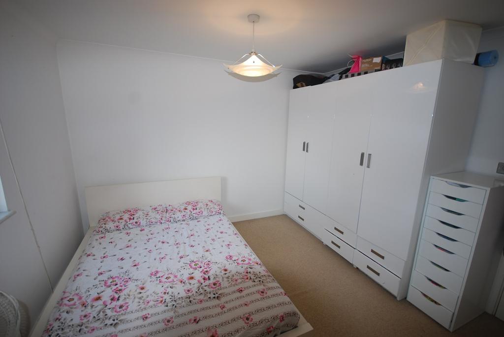 Flat Northwick Road in Greater London