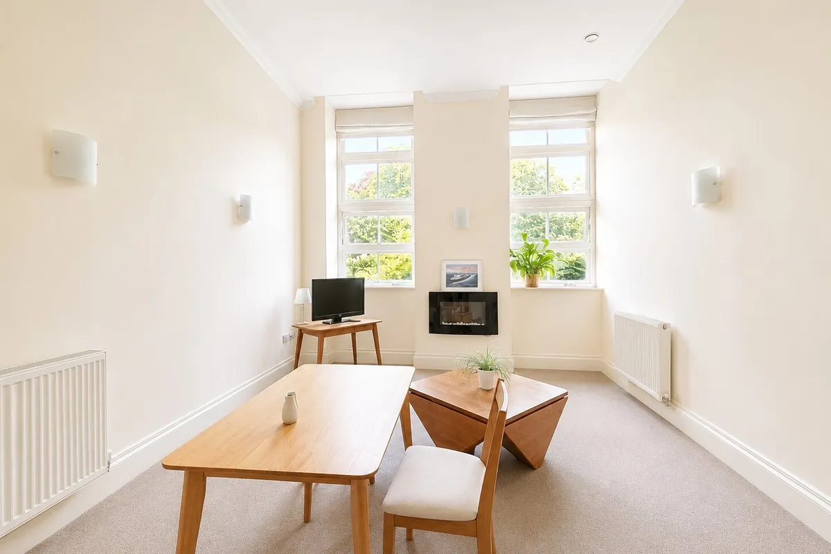 Flat James Weld Close in Southampton