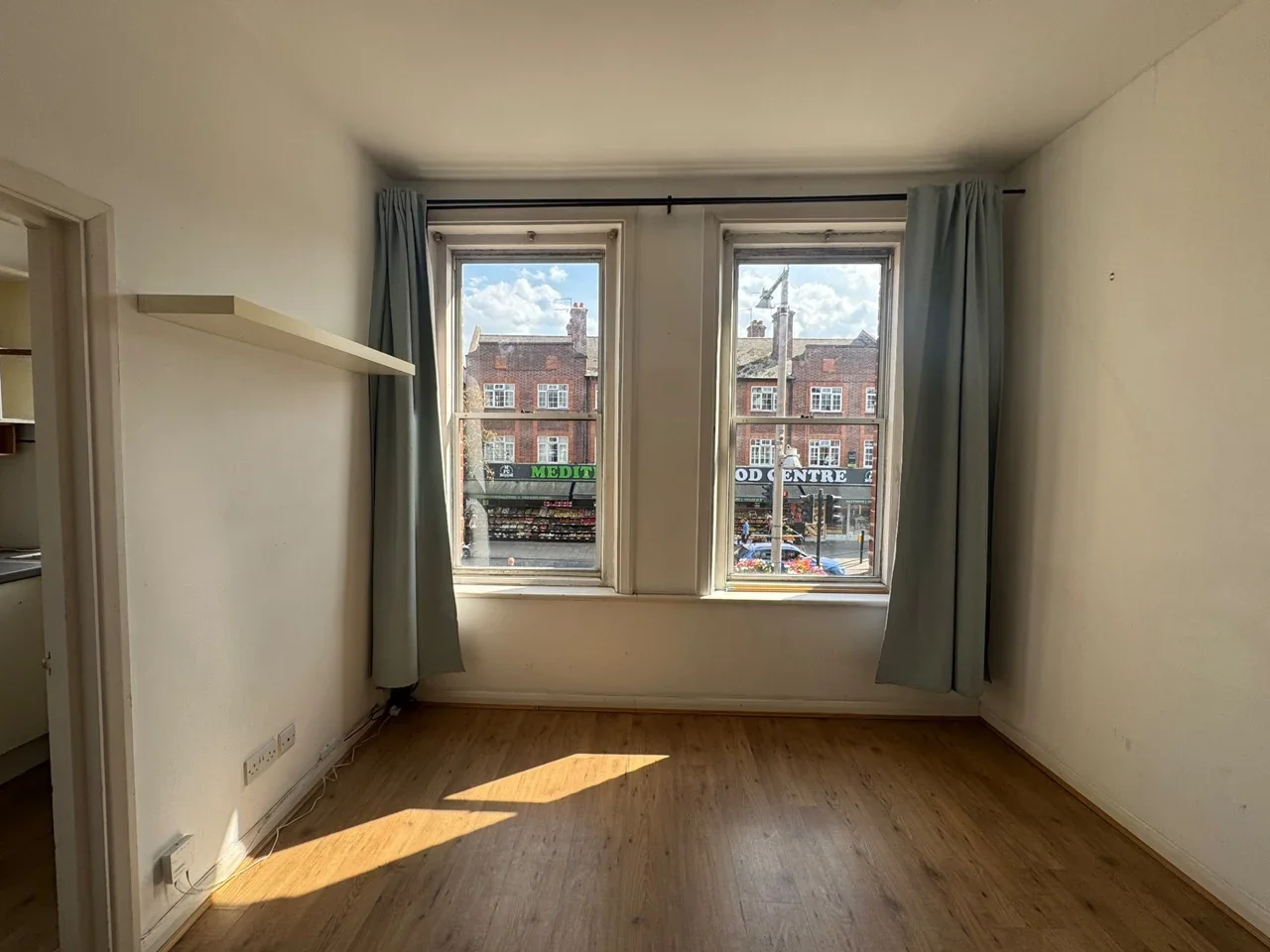 Flat Heath Road in Greater London
