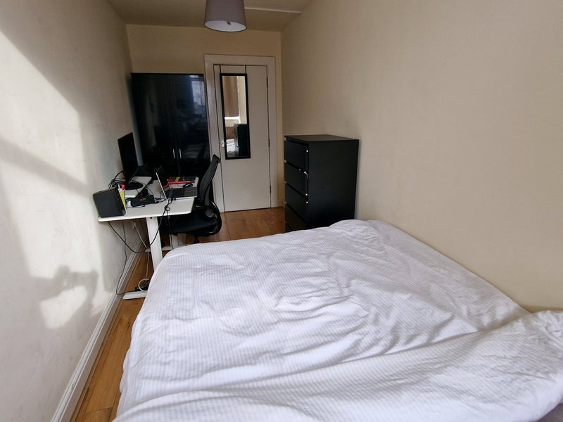 Room Hornsey Road in Greater London