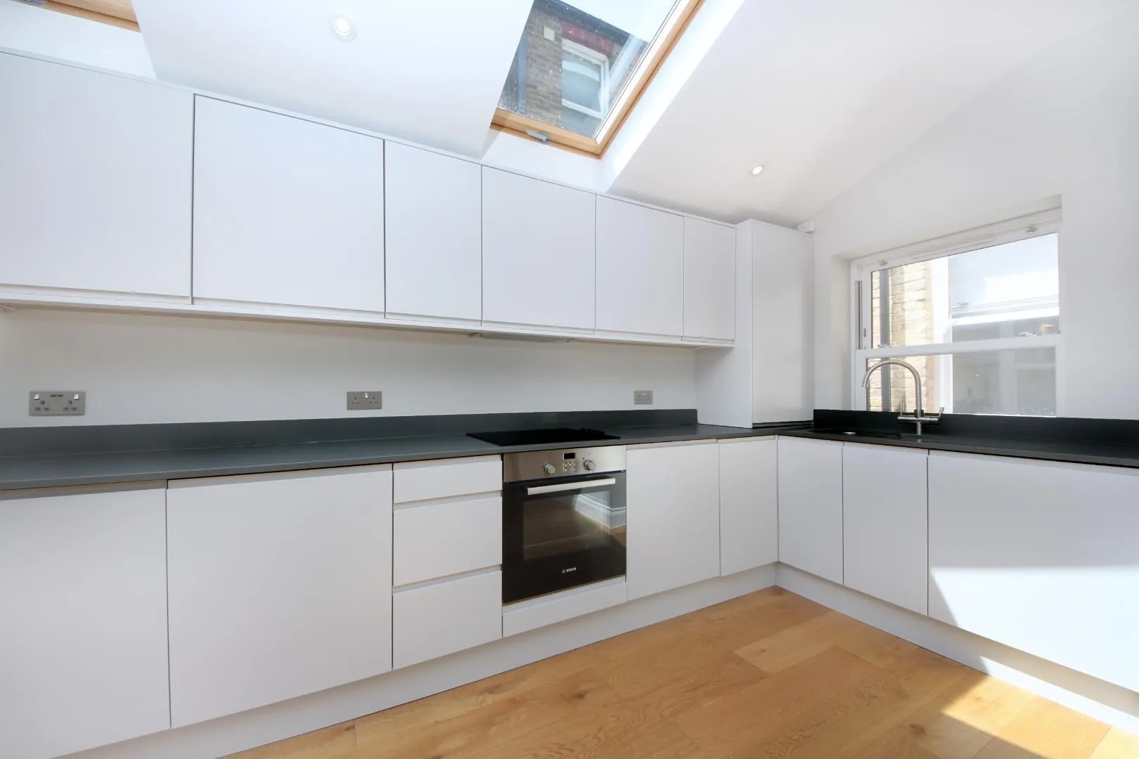 Flat Willcott Road in Greater London