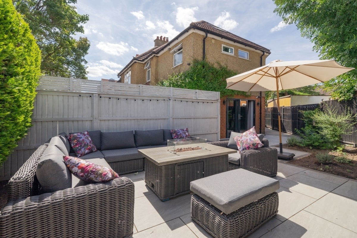 House Lilac Gardens in Greater London