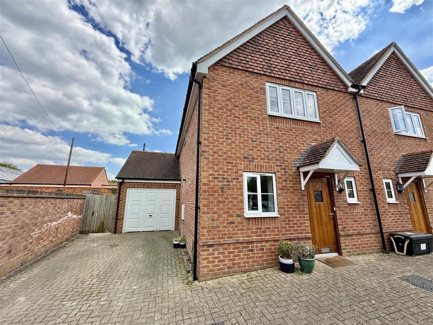 House Greyhound Mews in Vale of White Horse