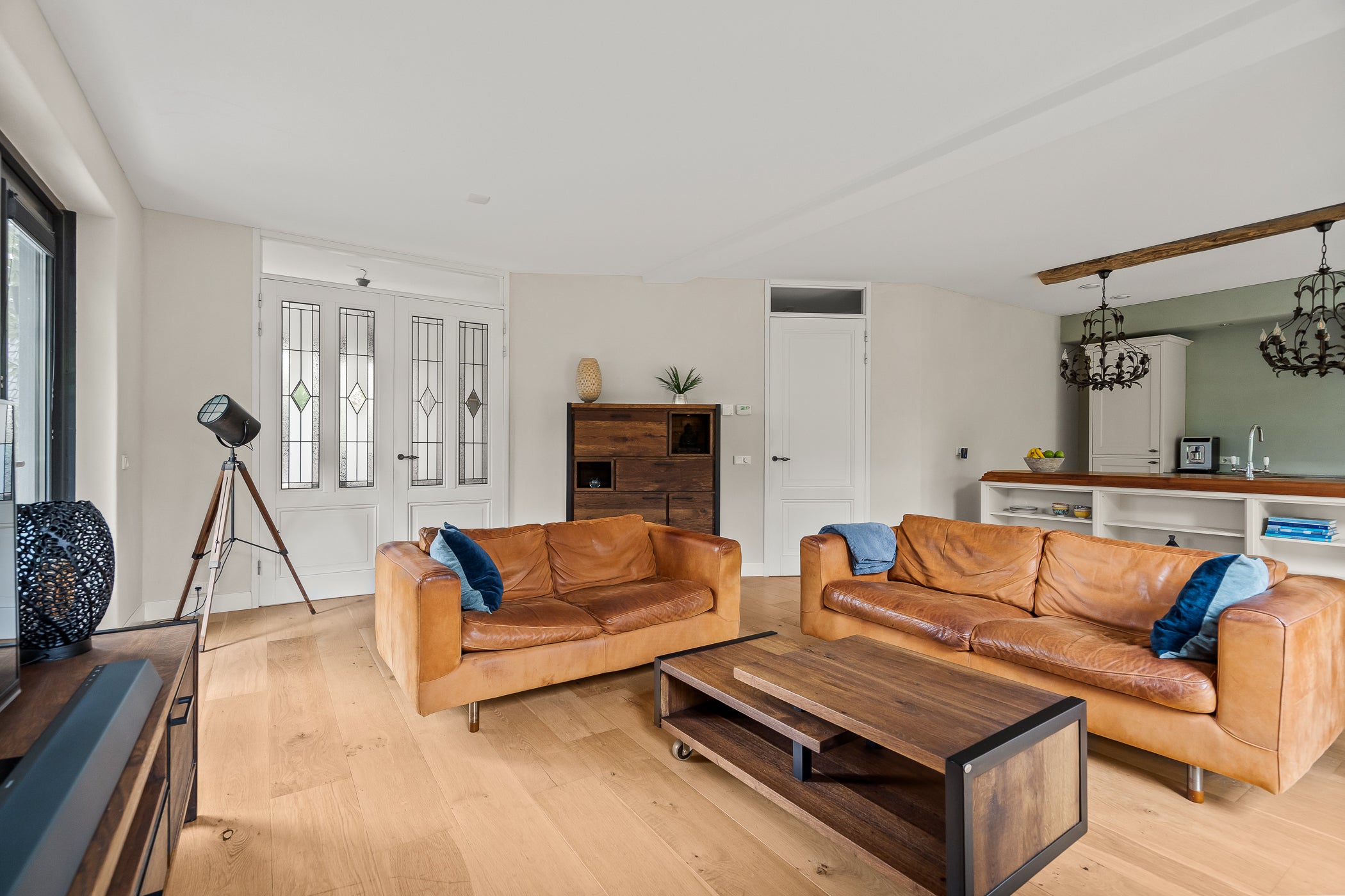 Twee-onder-één-kap te koop: Ebbenhout 12, Houten