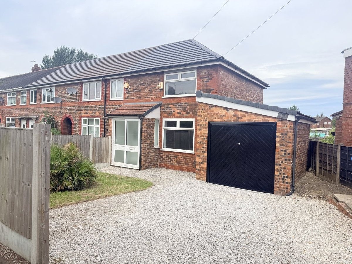 House Grindall Avenue in Manchester