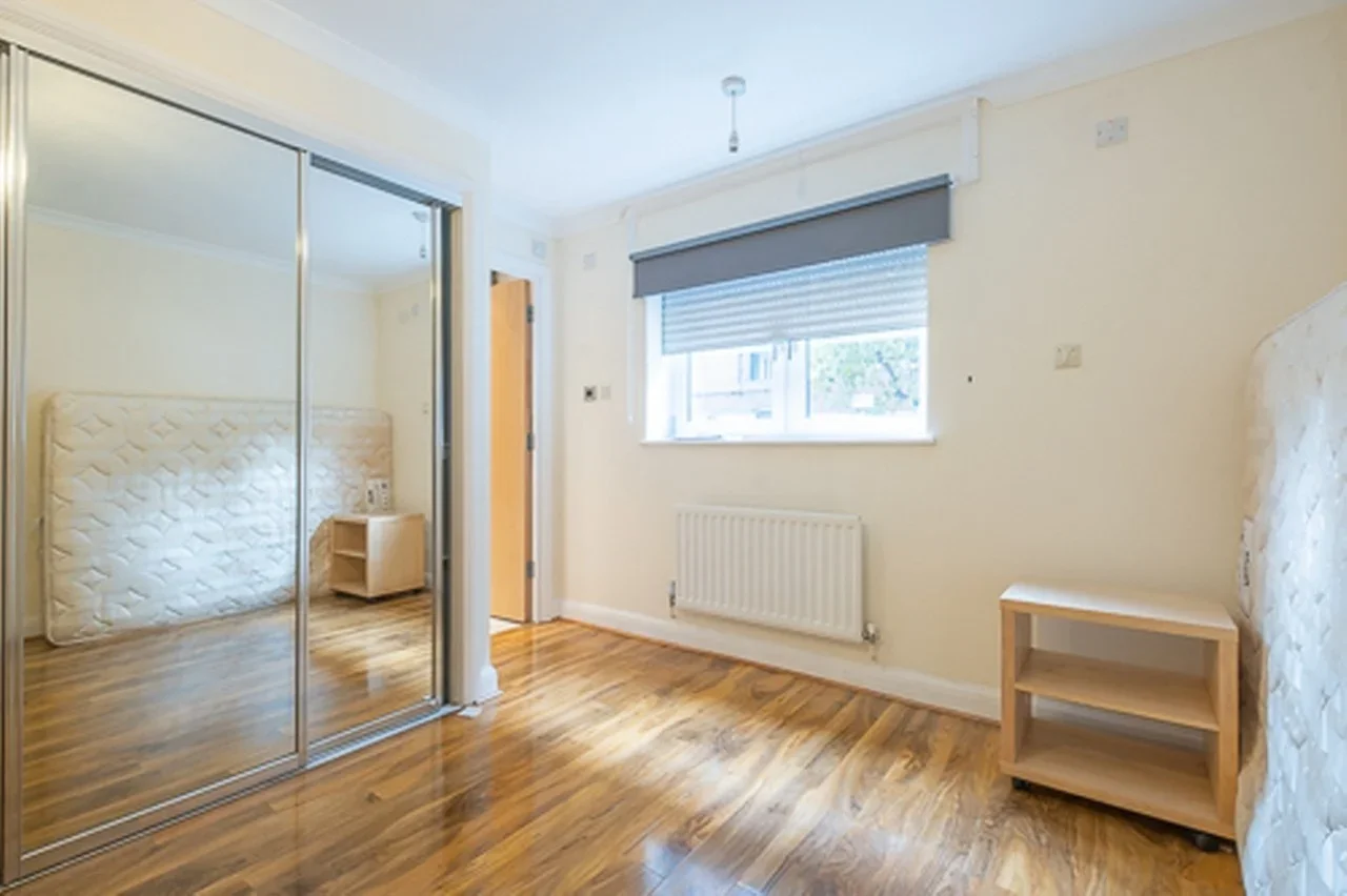 Flat Jacob Street in Greater London