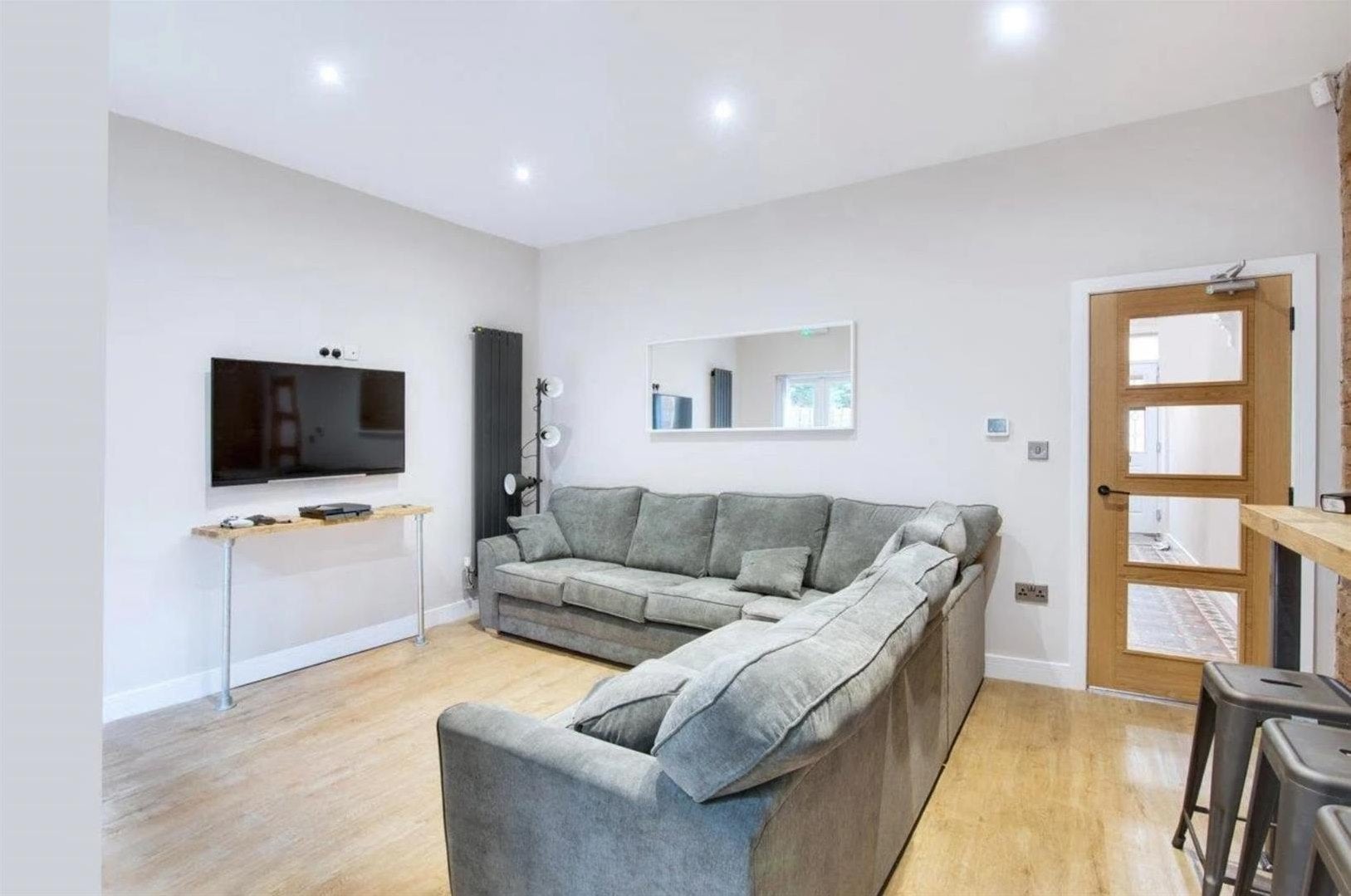 Room Eldon Road in Birmingham