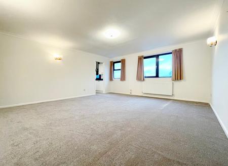 Flat Hales Road in Cheltenham