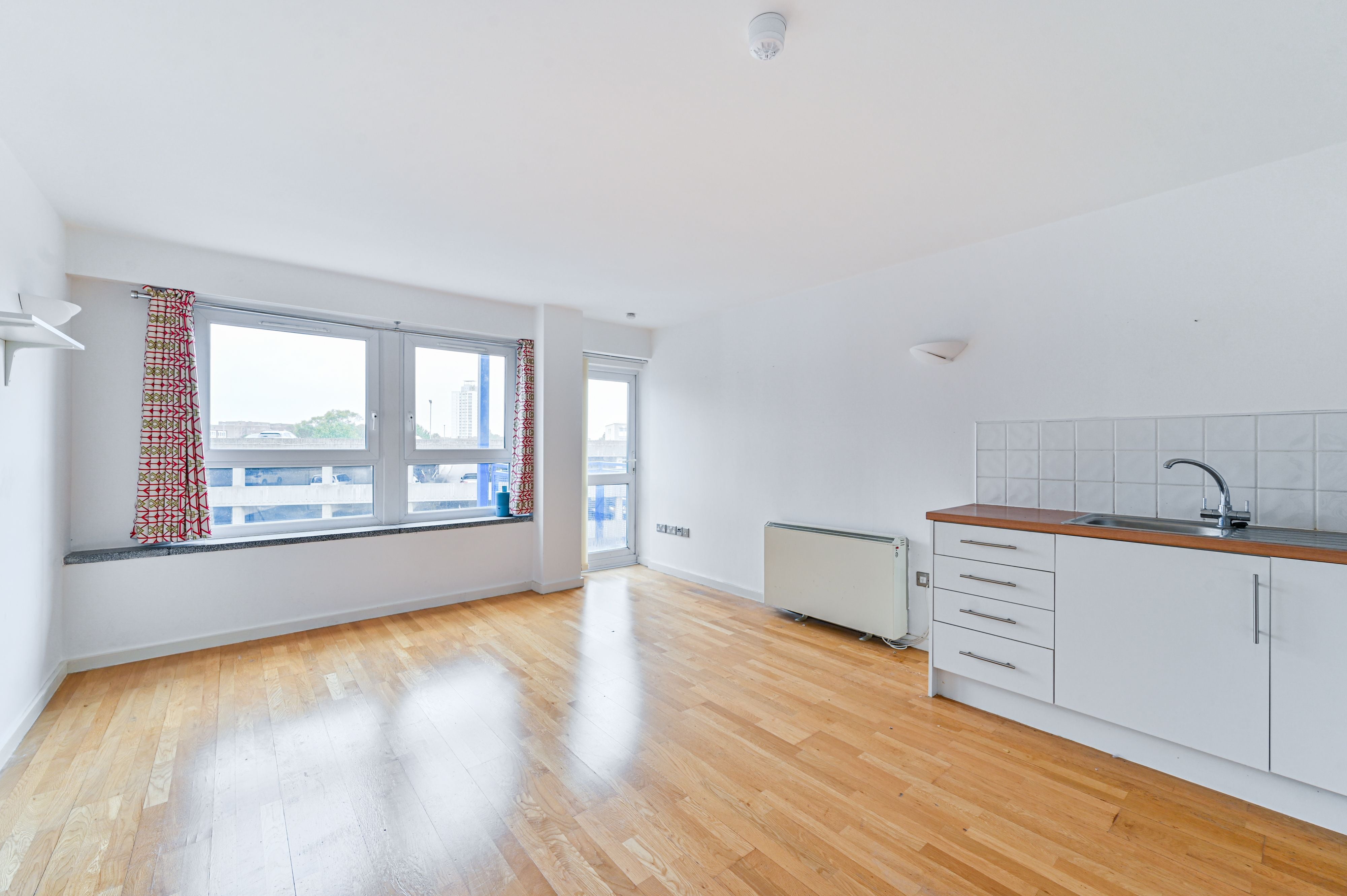 Flat Calderwood Street in Greater London