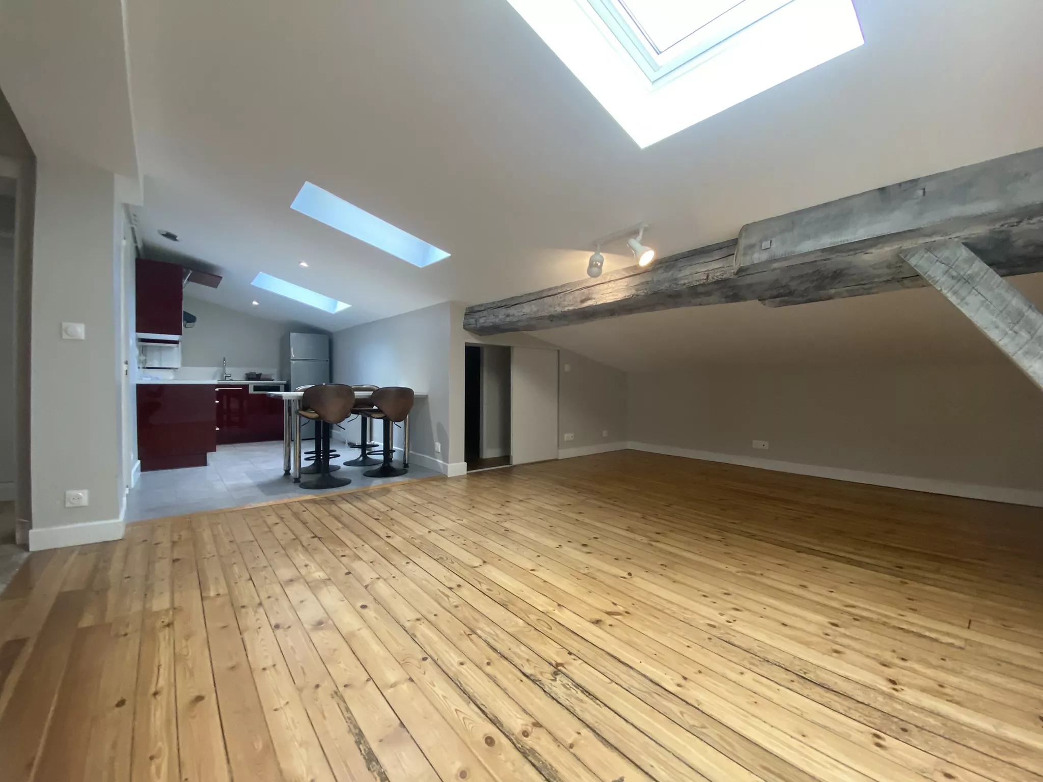 Flat Cours Georges Clemenceau in Bordeaux