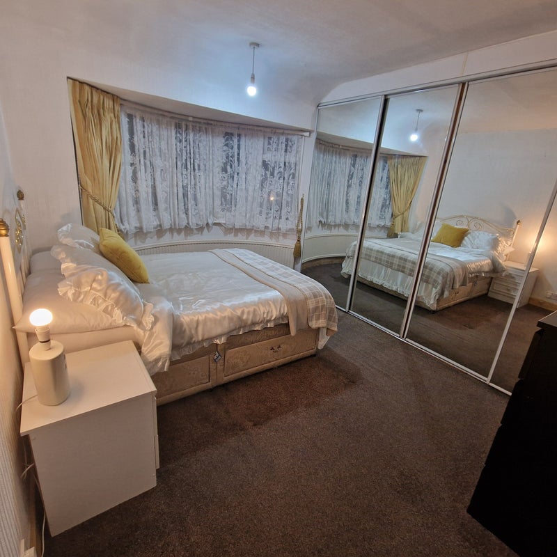 Room Wentworth Hill in Greater London