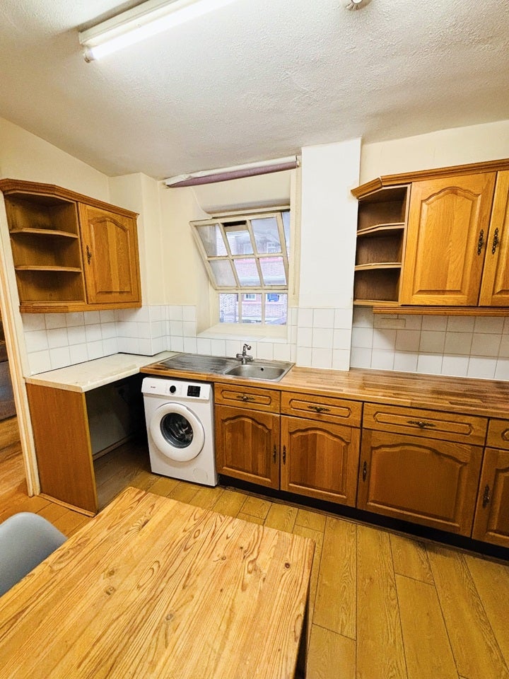 Room Penfold Street in City of Westminster