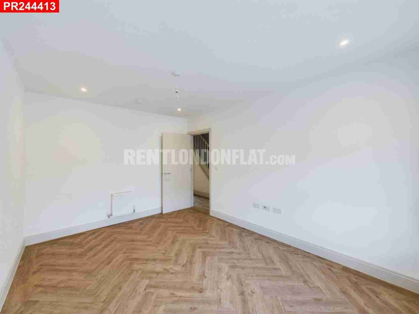 House Walnut Mews in Hart