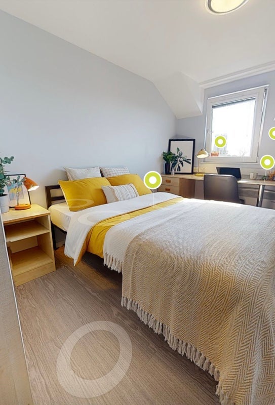 Room De Montfort Street in Leicester