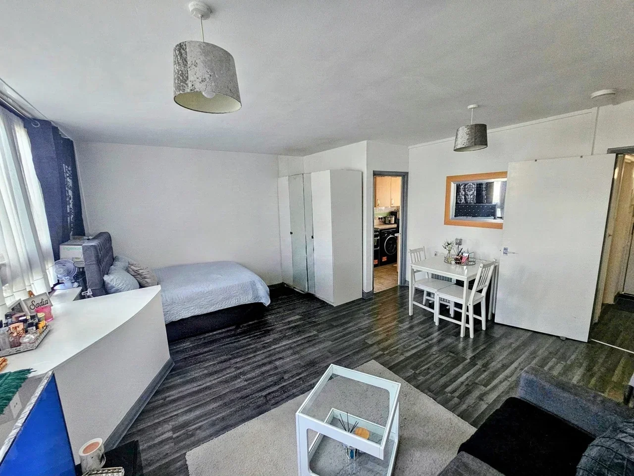 Flat Cambridge Heath Road in Greater London