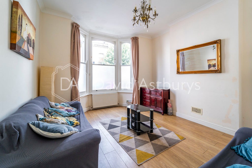 House Wedmore Gardens in Greater London