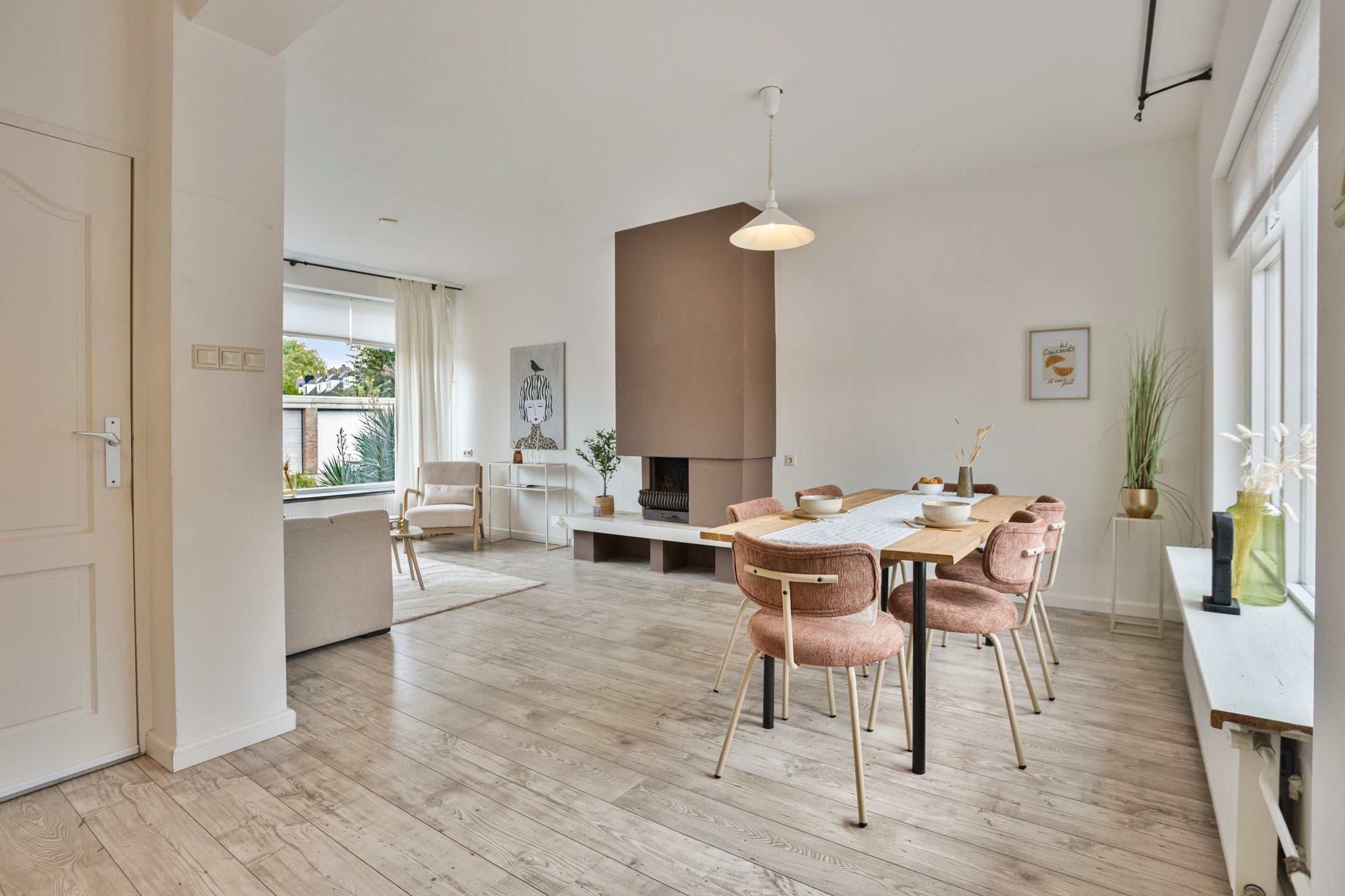 Tussenwoning te koop: Adelaertstraat 13, Eindhoven