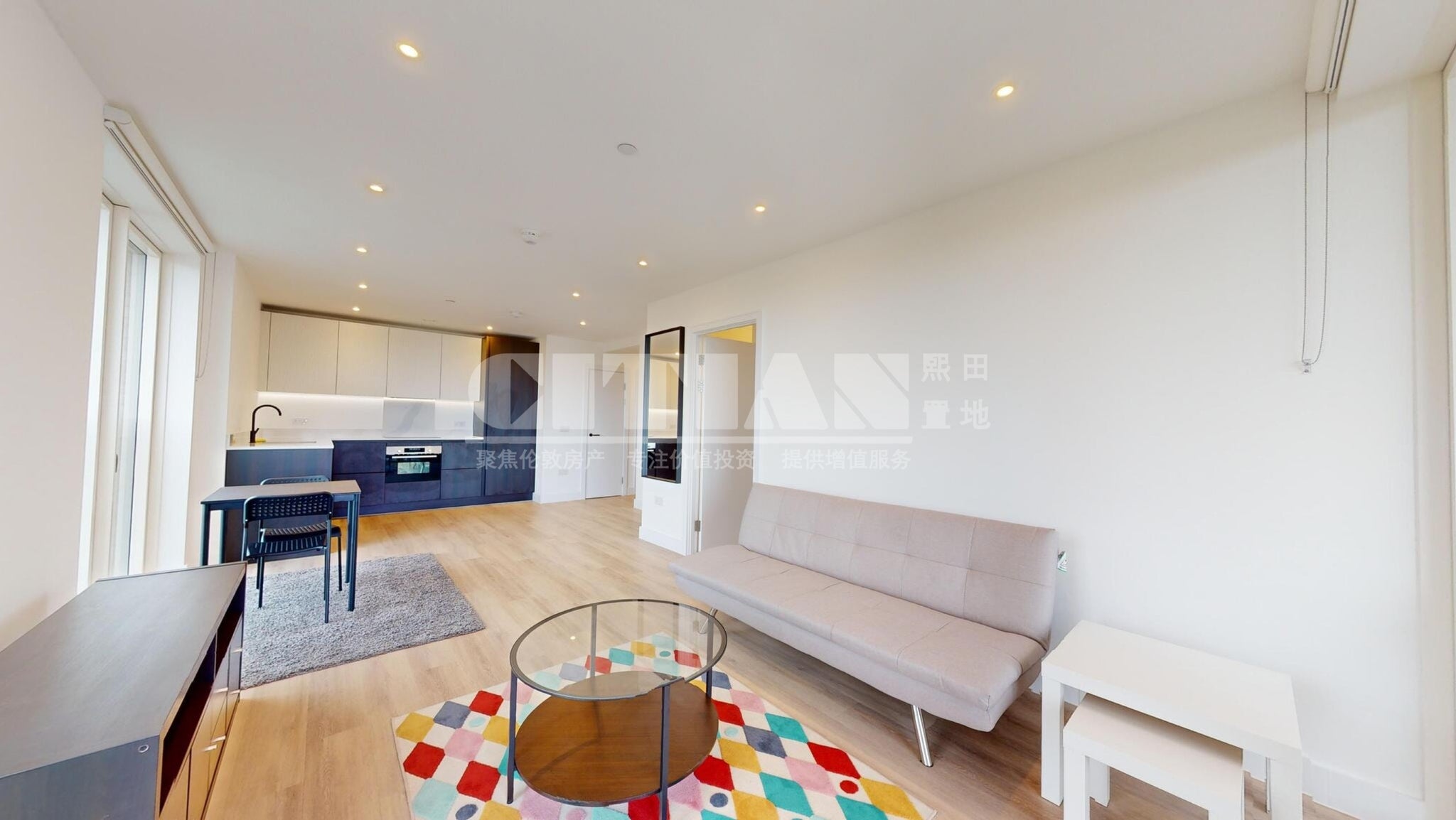 Flat Friary Road in Greater London