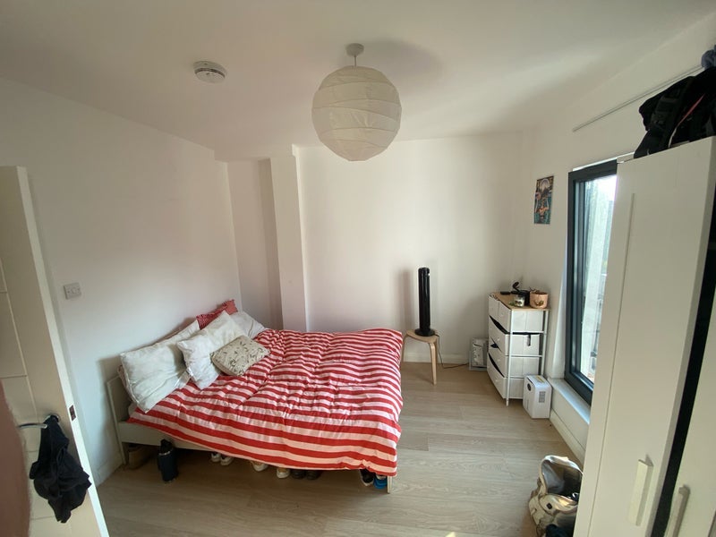 Room Saint John's Hill in Greater London