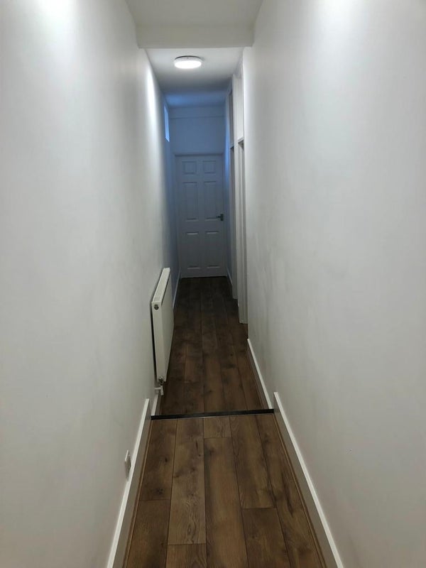Room George Lane in Greater London