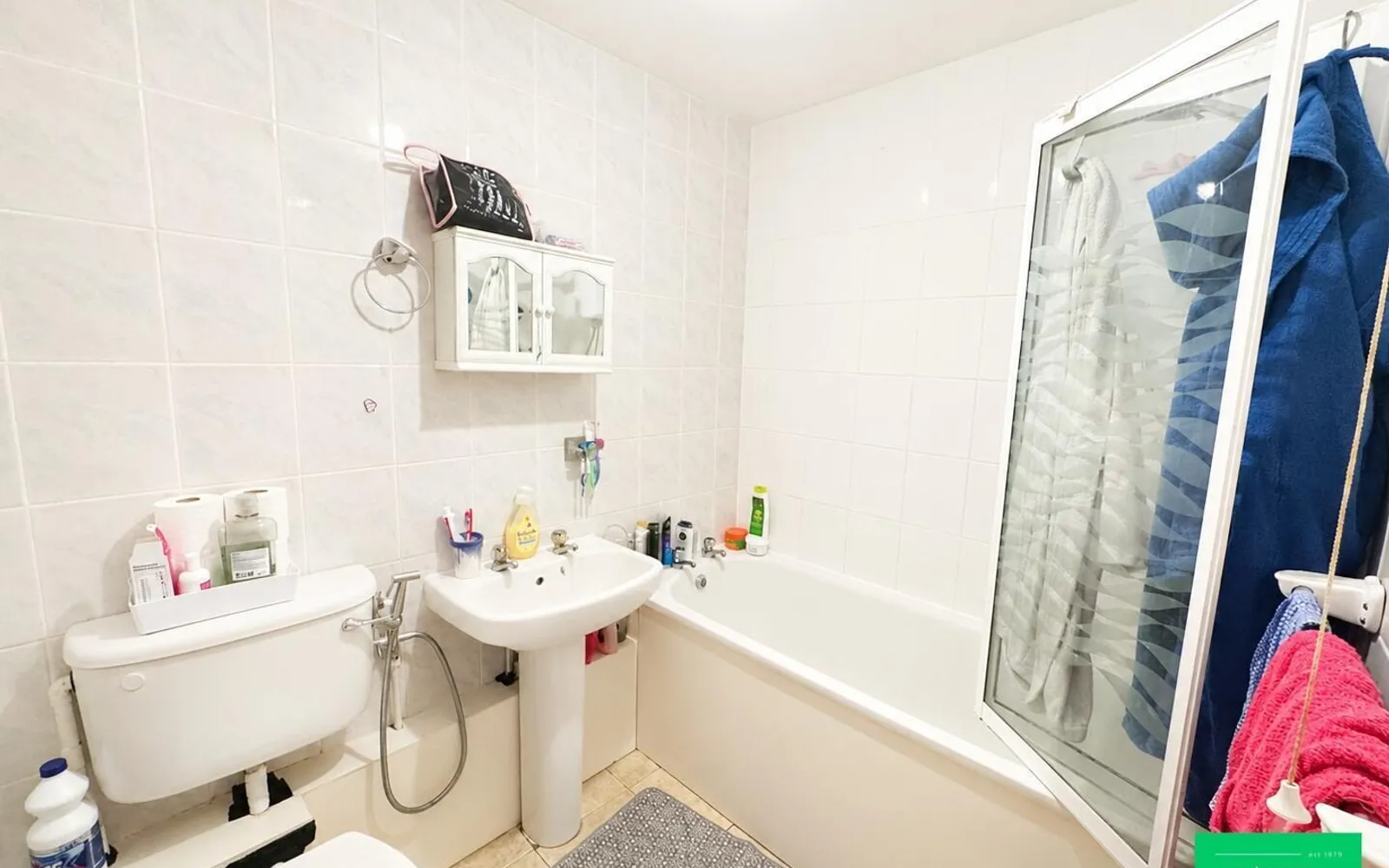 Flat Taunton Drive in Greater London