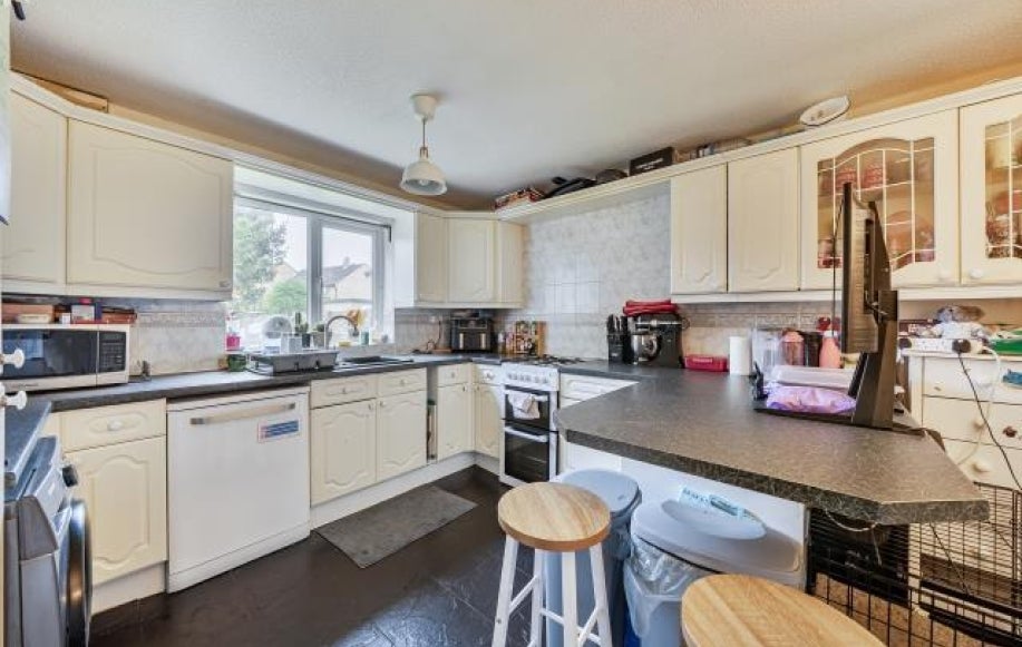 House Rochford Gardens in Cherwell District