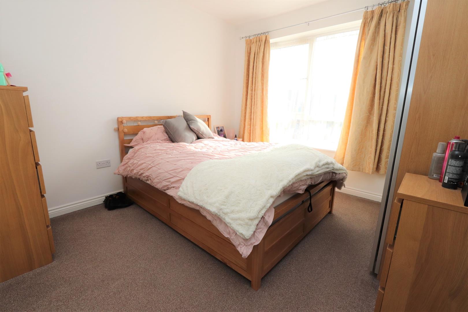 Flat Tiltman Lane in Milton Keynes