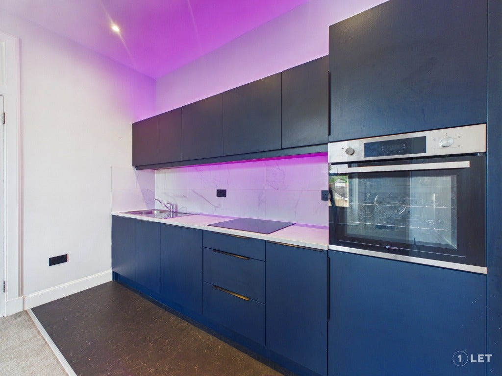 Flat Milton Street in City of Edinburgh