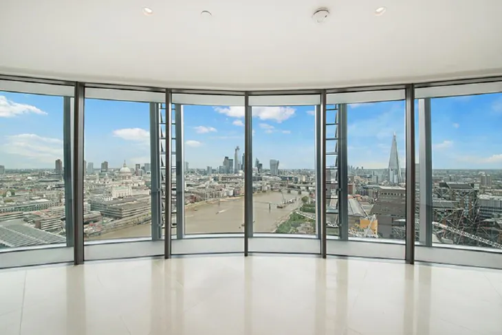 Flat Blackfriars Road in Greater London