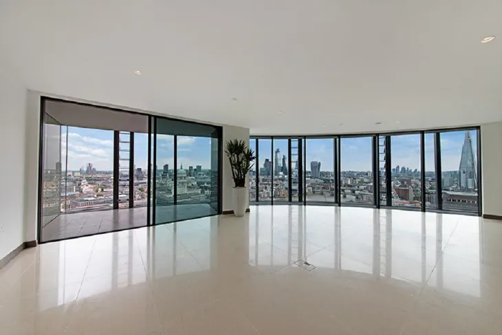 Flat Blackfriars Road in Greater London