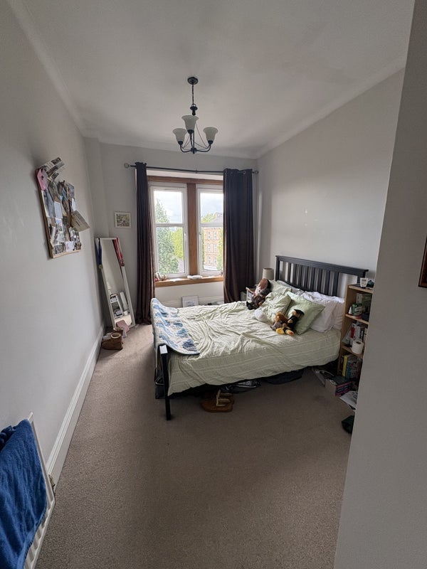 Room Main Street in Glasgow