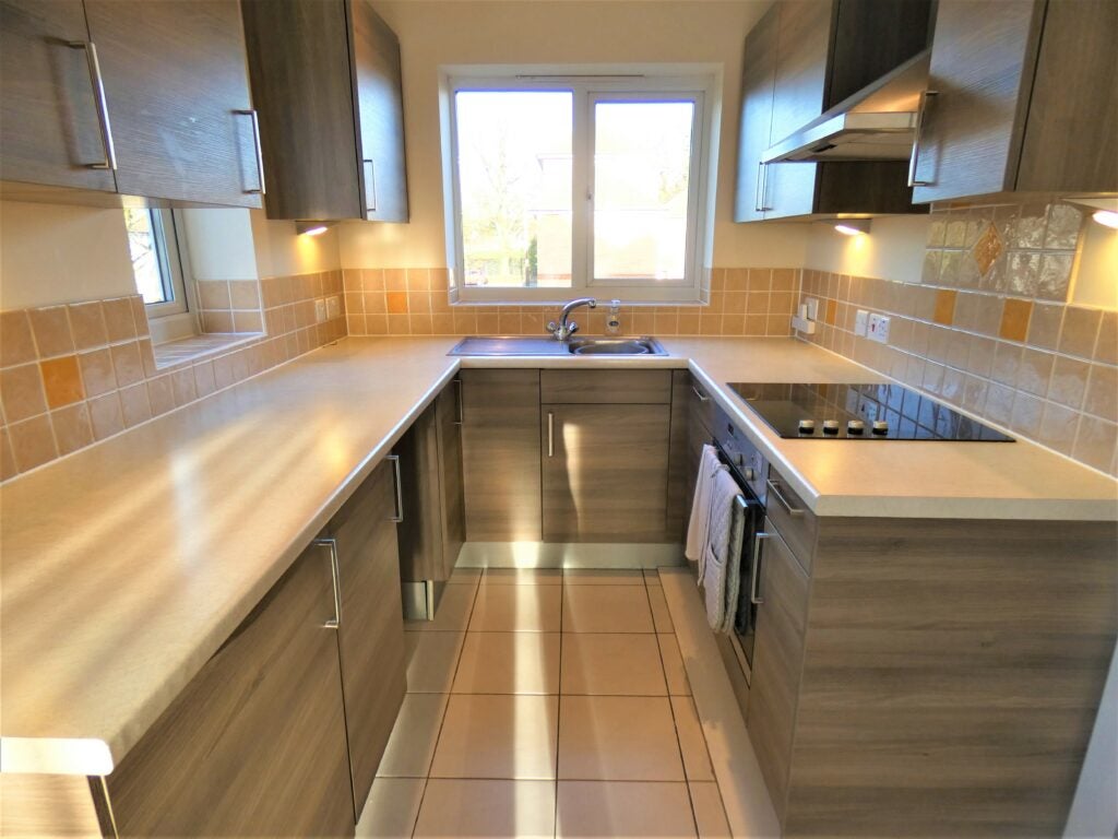 Flat Meadow Road in Rushmoor