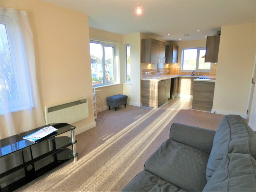 Flat Meadow Road in Rushmoor