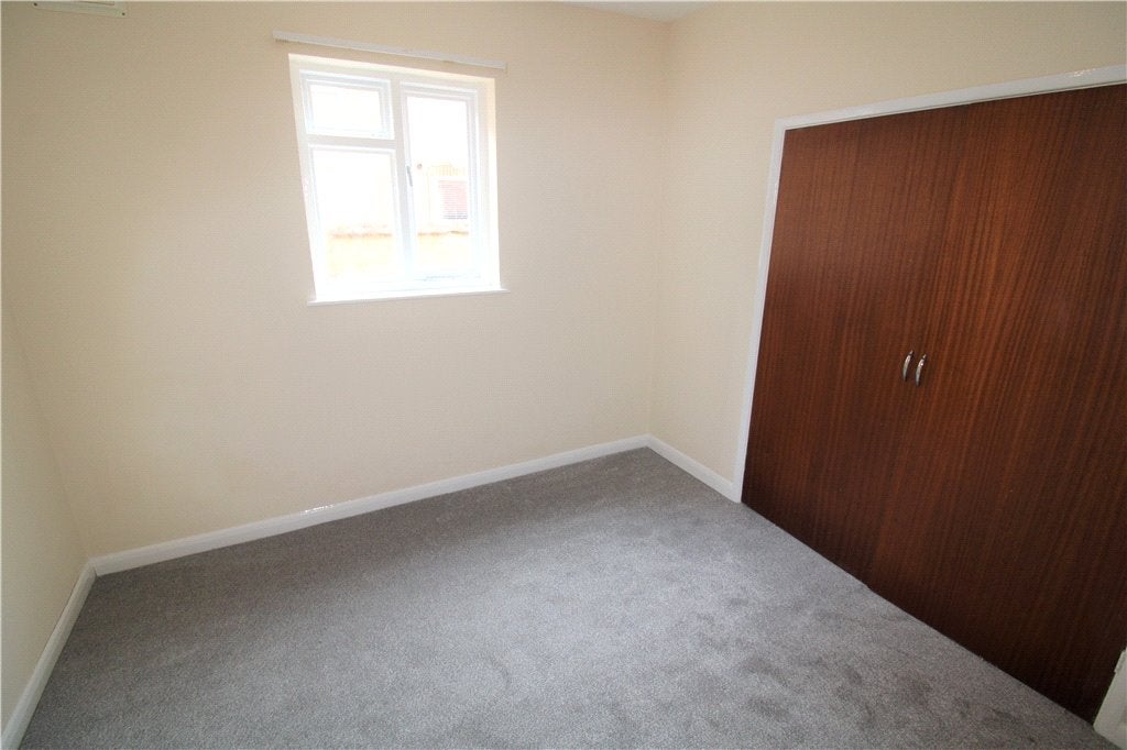 Flat De Parys Avenue in Bedford
