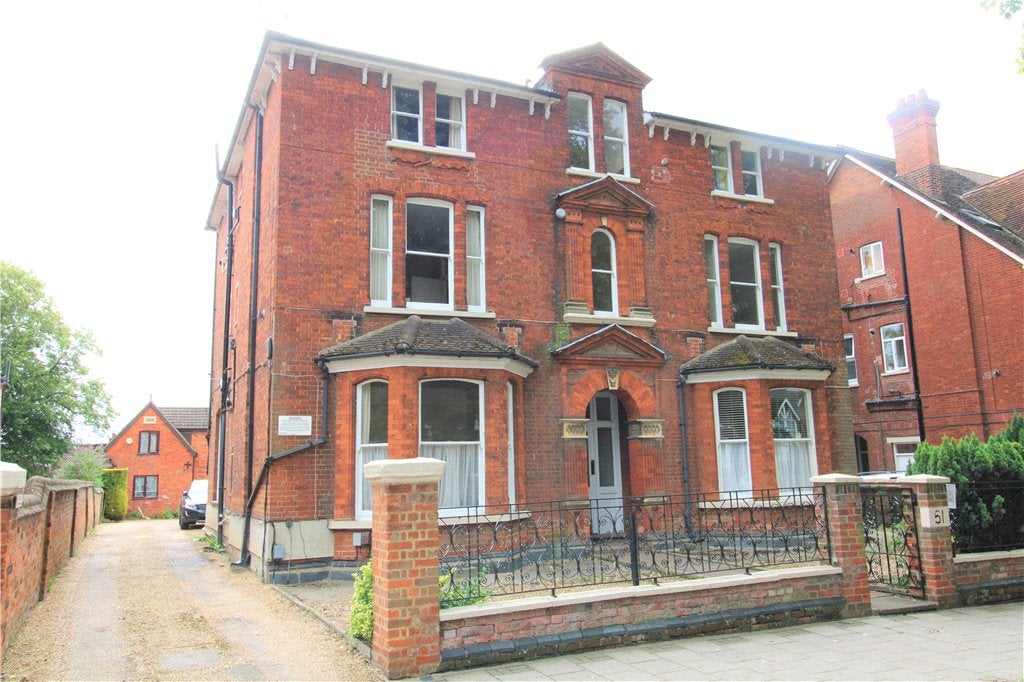 Flat De Parys Avenue in Bedford