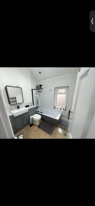 Room Cramond Avenue in Liverpool